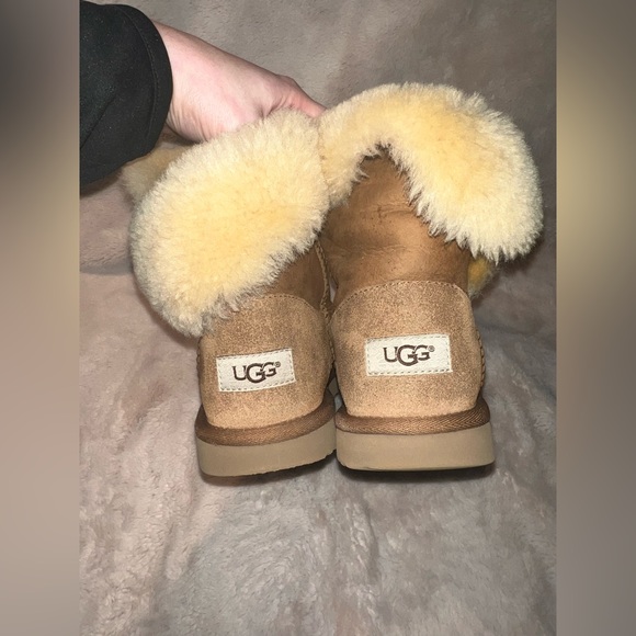 Ugg Bailey Button Boots Size 5 - Picture 5 of 7